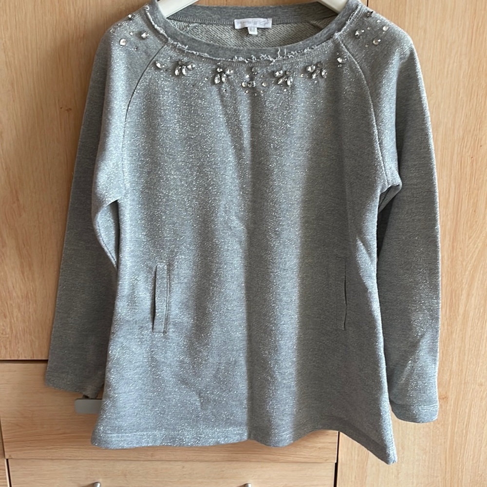 Artigili Girl/ Byblos’s Sparkly Top with Gems